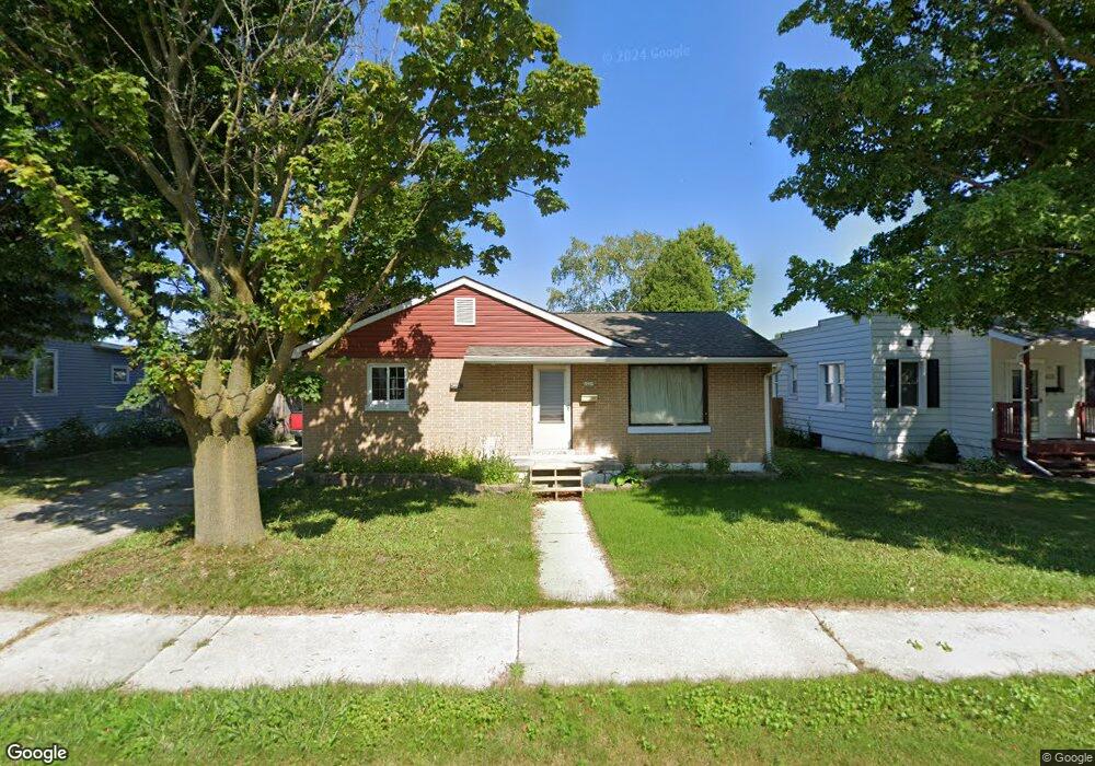 1229 S 31st St, Manitowoc, WI 54220 - photo 1