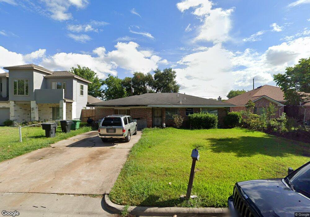 4929 Redbud St, Houston, TX 77033 - photo 1