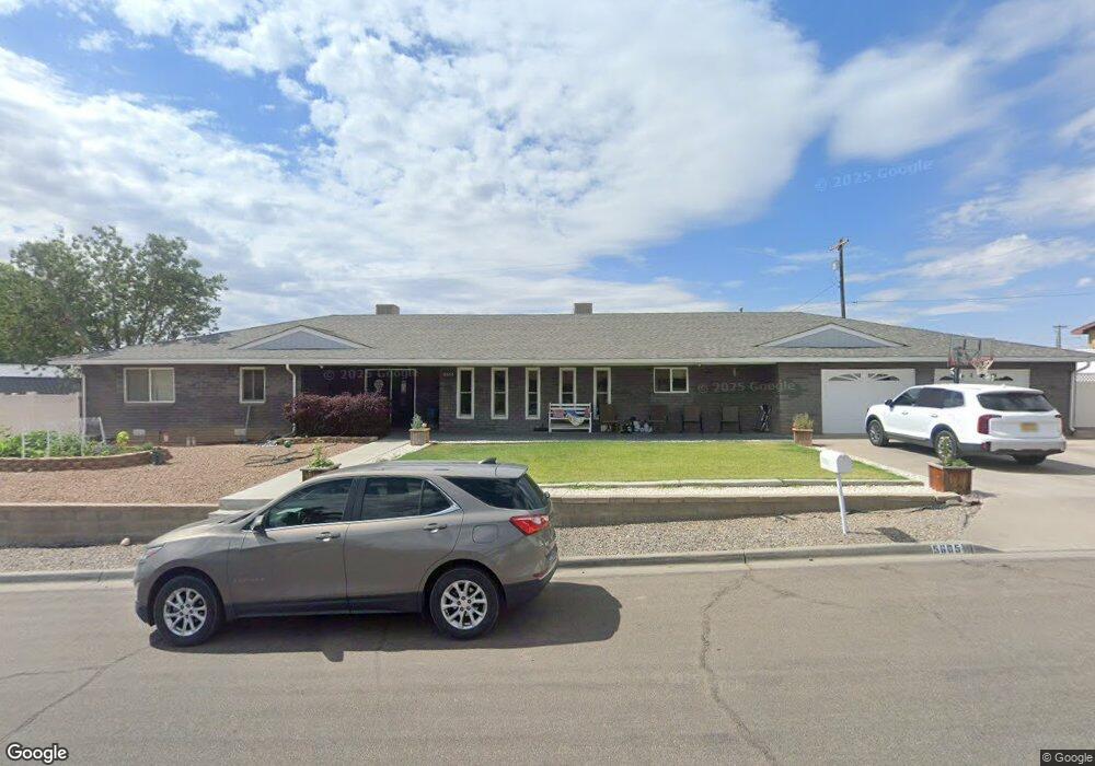 5605 Hill n Dale Dr, Farmington, NM 87402 - photo 1