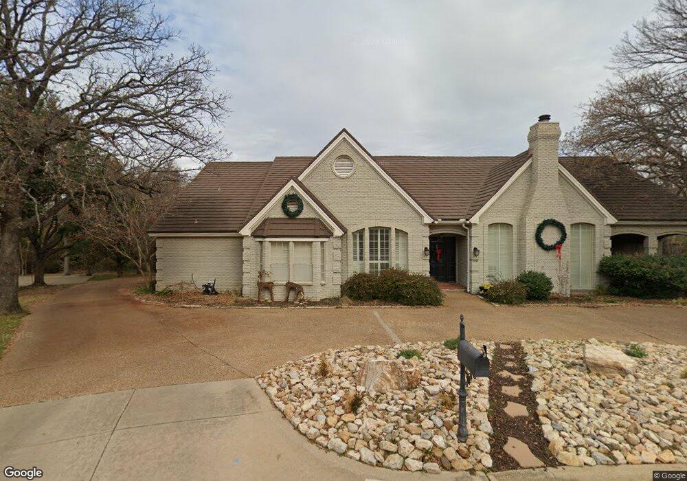 300 Brookridge Ct, Hurst, TX 76054 - photo 1