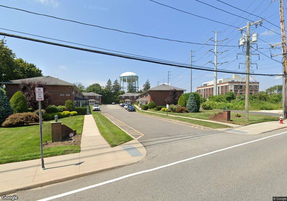 251 Hicksville Rd unit 1J, Bethpage, NY 11714 - photo 1