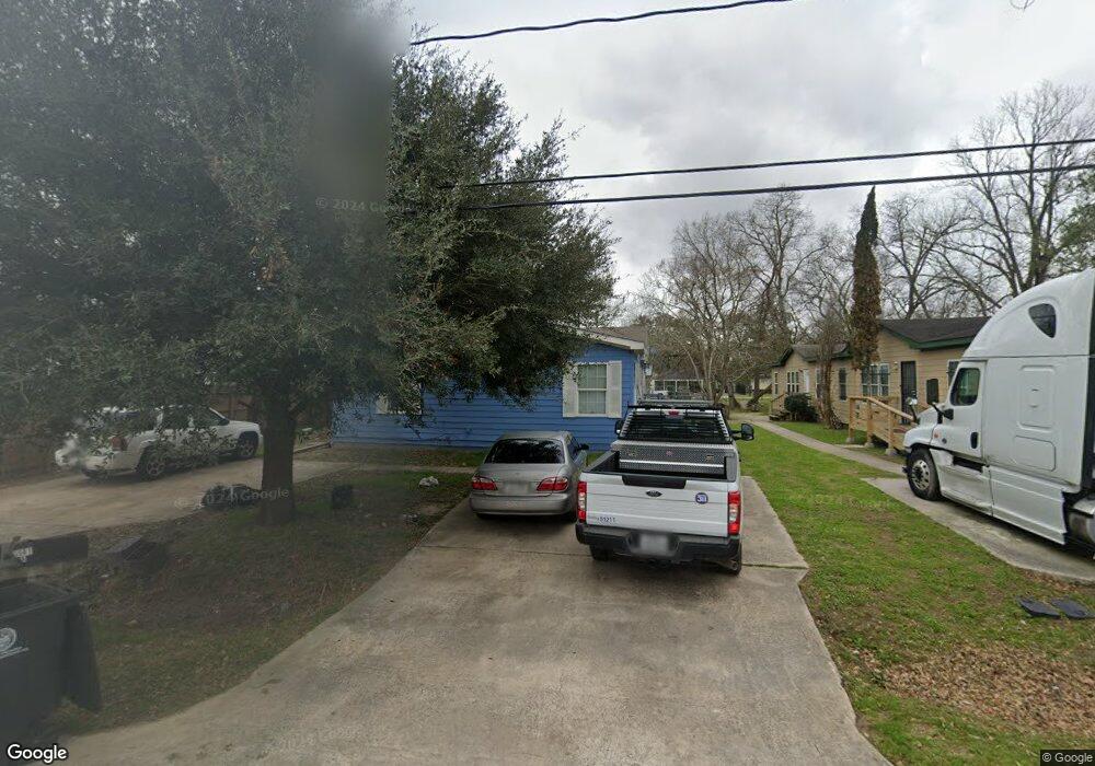 1041 Reverend b j Lewis Dr, Houston, TX 77088 - photo 1