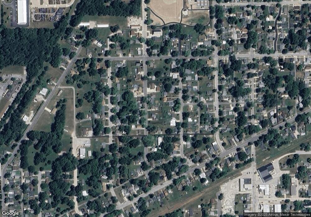 822 Hazel St, Auburn, IN 46706 - photo 1