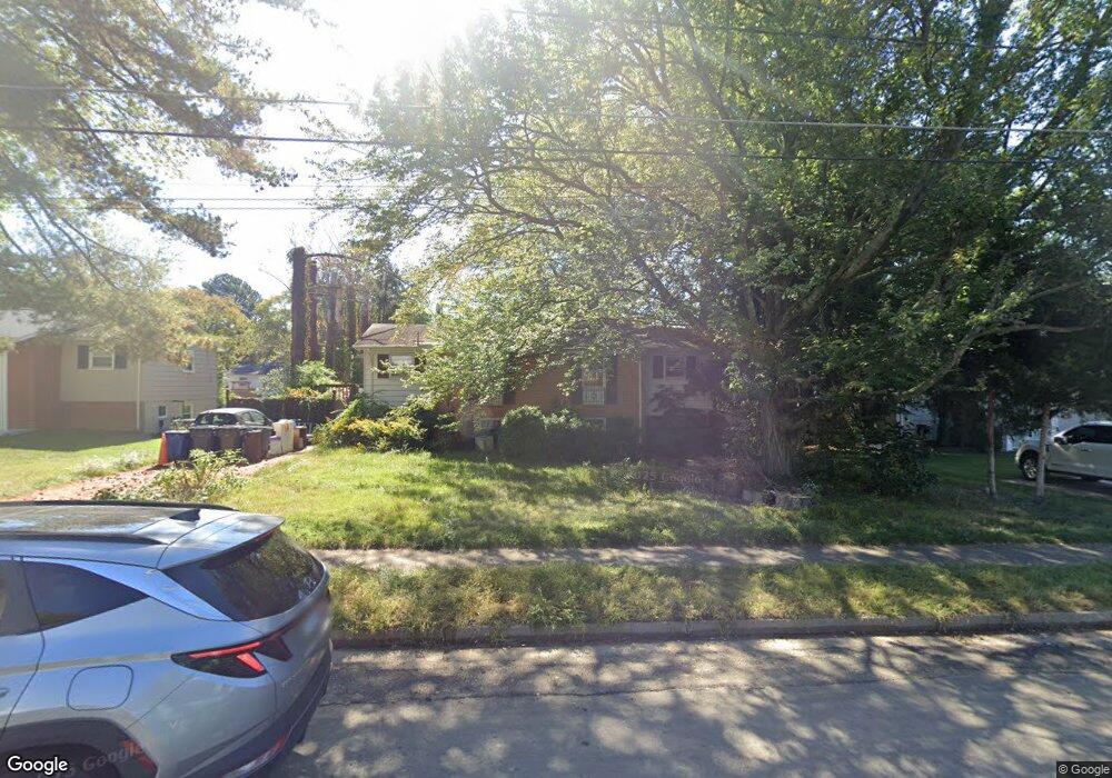 2533 Villanova Dr, Vienna, VA 22180 - photo 1