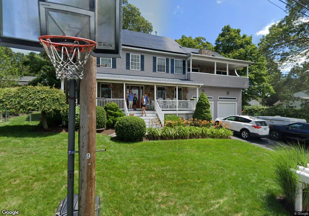 180 Grand View Dr, Warwick, RI 02886 - photo 1