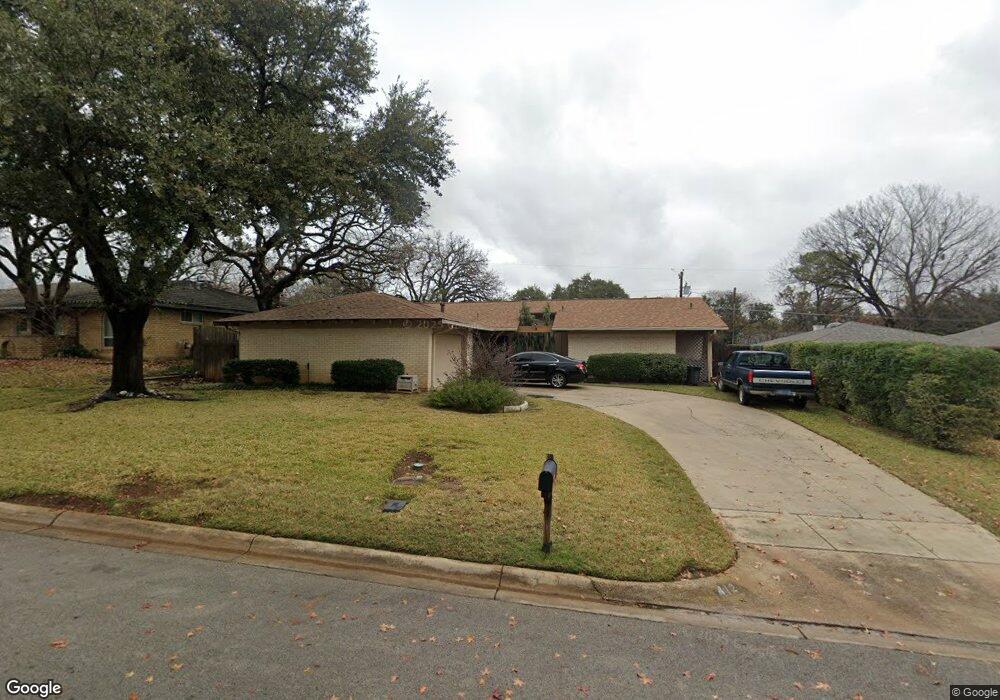 412 Hillview Dr, Hurst, TX 76054 - photo 1