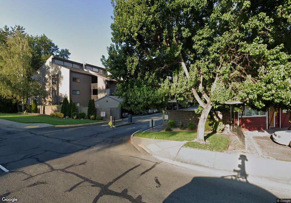 115 Rogue River Hwy unit 210, Grants Pass, OR 97527 - photo 1