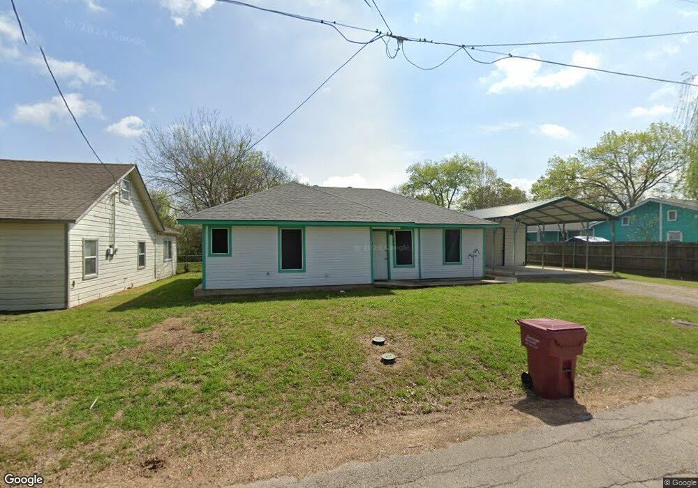 206 Braz St, Bonham, TX 75418 - photo 1