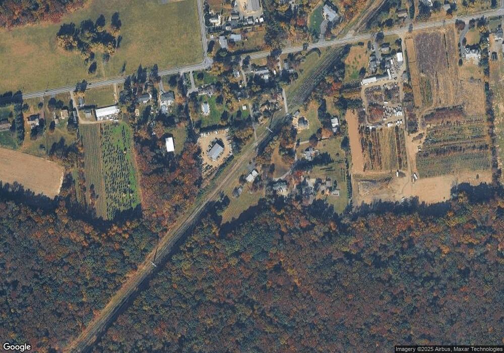 285 Friendship Rd, Cranbury, NJ 08512 - photo 1