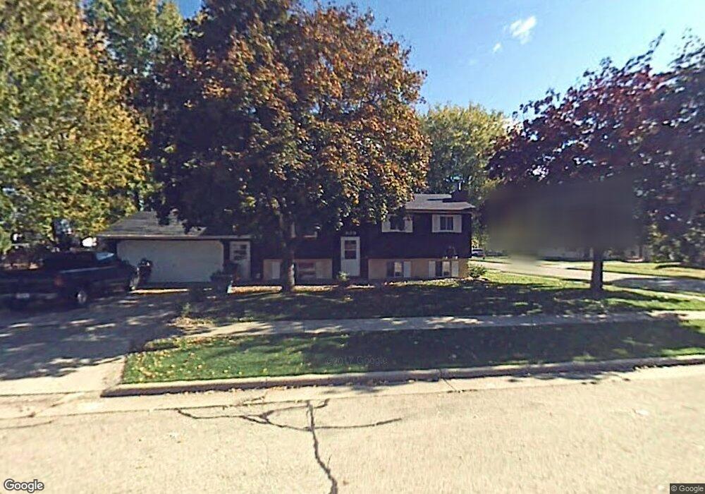 828 S Lee St, Appleton, WI 54915 - photo 1