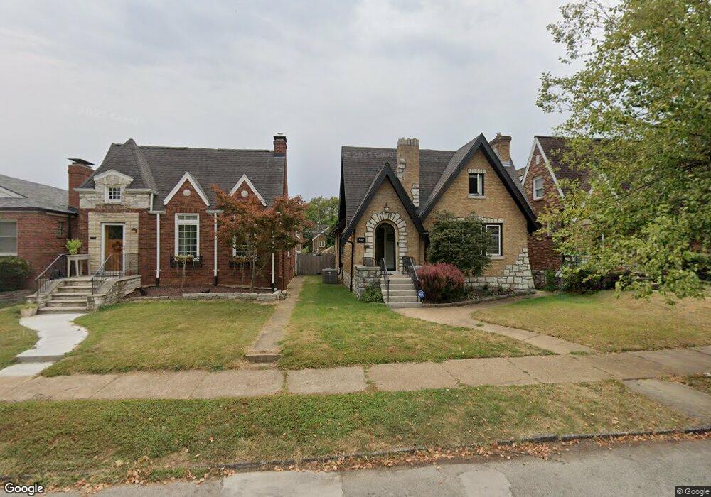 5240 Mardel Ave, Saint Louis, MO 63109 - photo 1