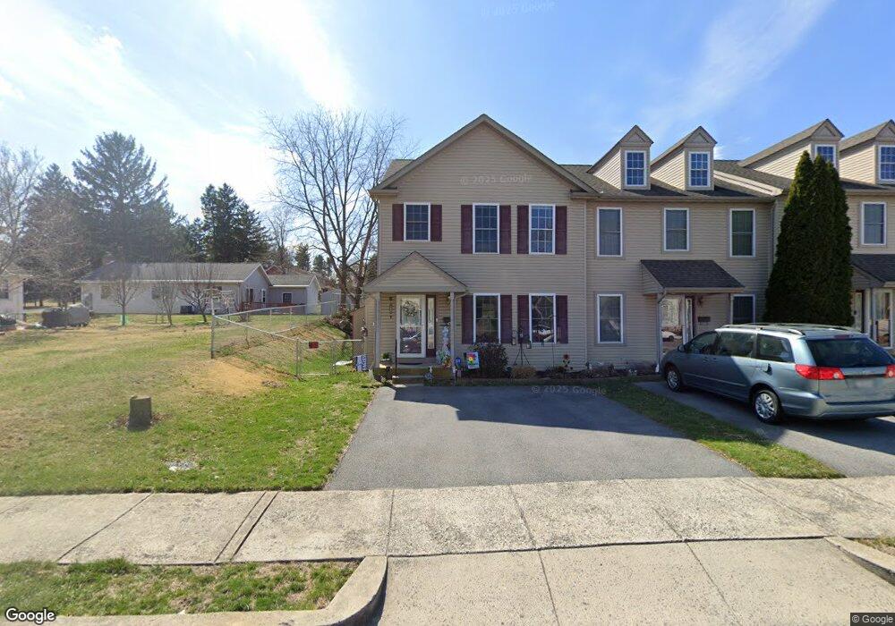 328 Saint Nicholas St, Reading, PA 19607 - photo 1
