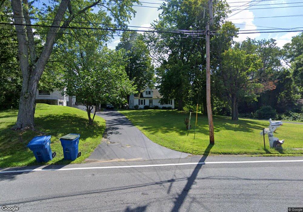 546 St Davids Ln, Schenectady, NY 12309 - photo 1