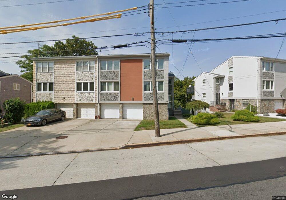 1706 Parsons Blvd, Whitestone, NY 11357 - photo 1