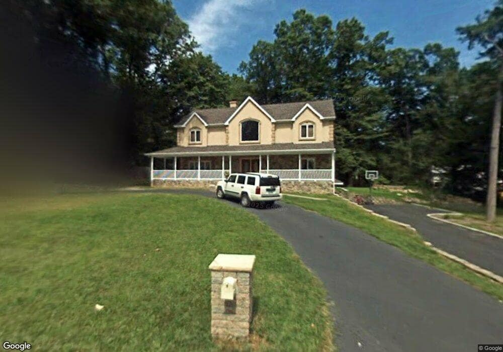 10 Lynne Dr, New City, NY 10956 - photo 1