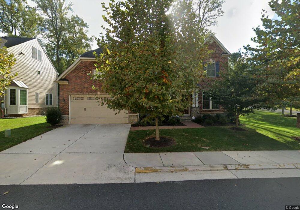 7241 Magpie Ln, Falls Church, VA 22043 - photo 1