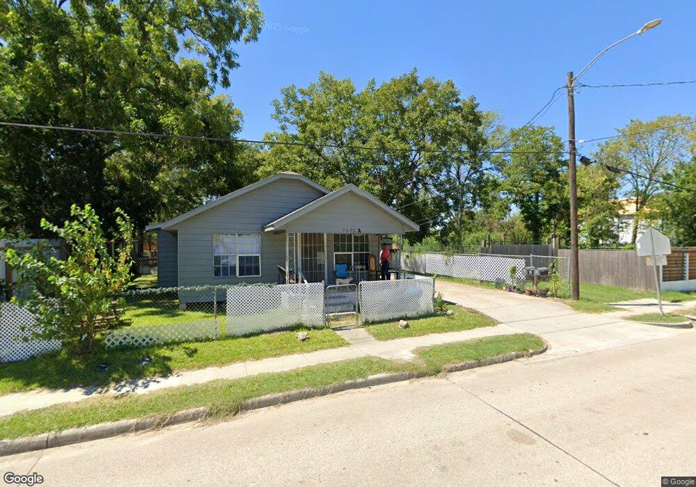 7309 Lockwood Dr unit B, Houston, TX 77016 - photo 1