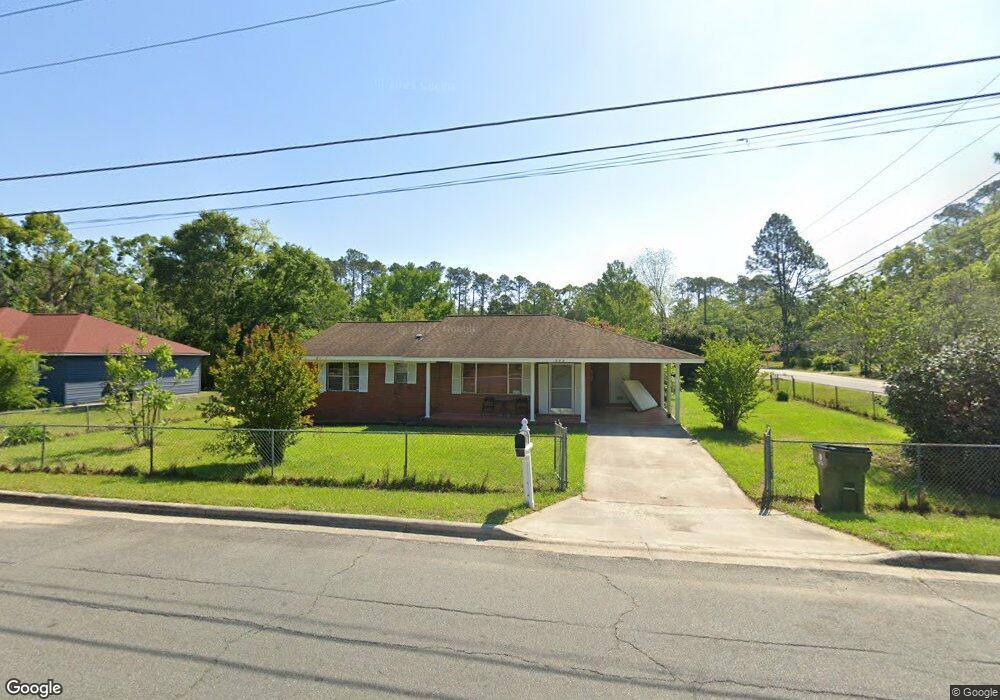 302 McDonald Ave S, Douglas, GA 31533 - photo 1