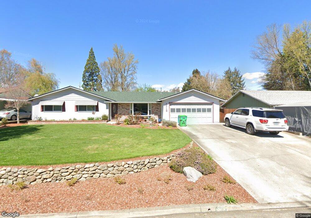 1718 Axtell Dr, Grants Pass, OR 97527 - photo 1