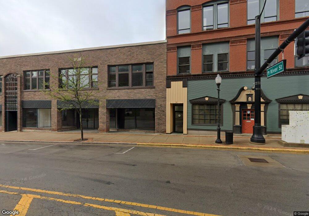 52 W Downer Place unit 201, Aurora, IL 60506 - photo 1