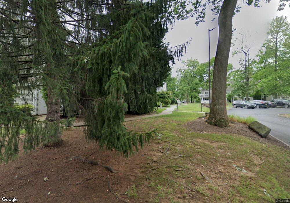 28 Sassafras Ln, Monmouth Junction, NJ 08852 - photo 1