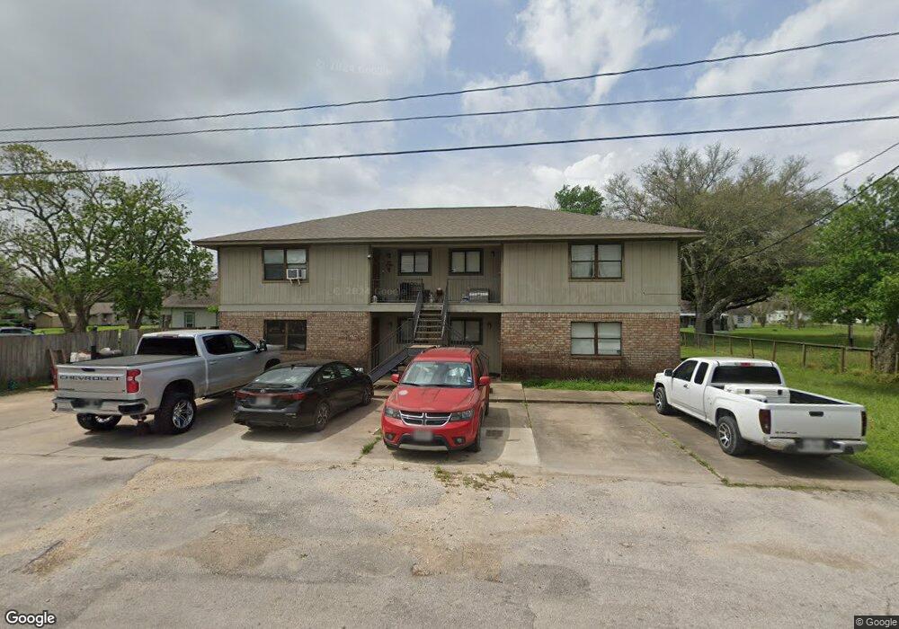 1712 Live Oak Ave, Bay City, TX 77414 - photo 1