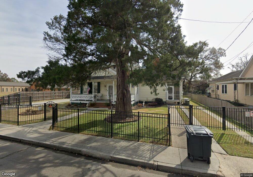 501 Julia St, New Iberia, LA 70560 - photo 1