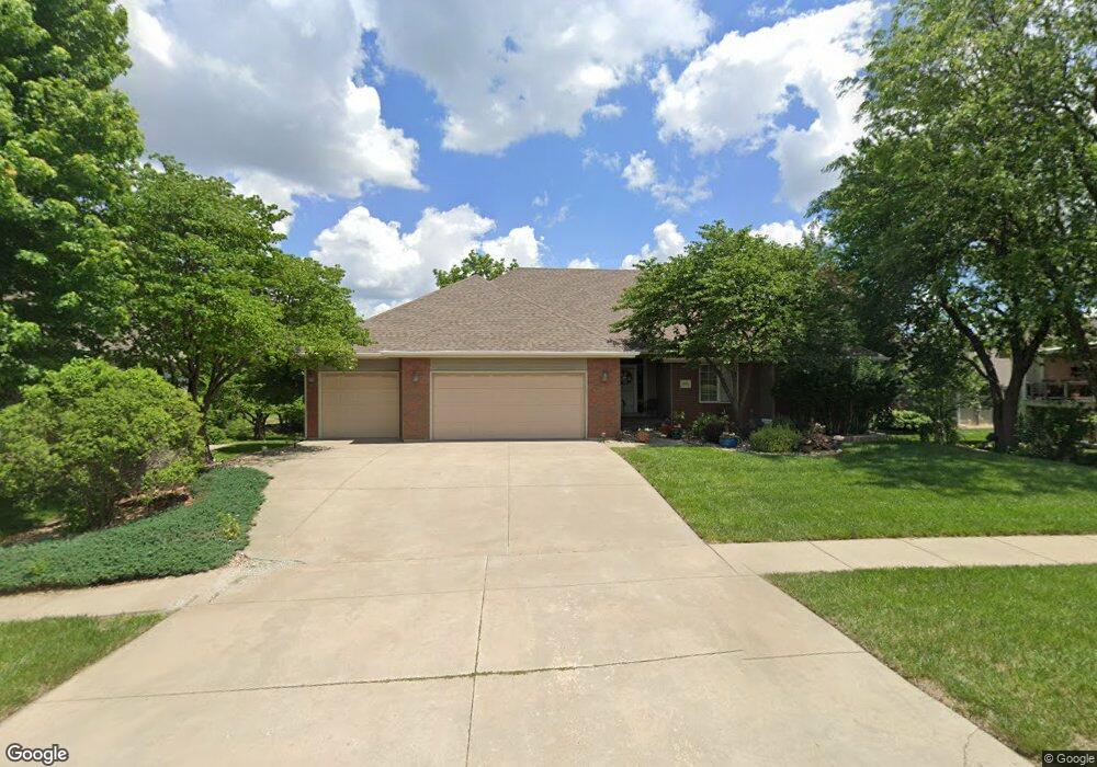 4606 SW Moundview Dr, Topeka, KS 66610 - photo 1