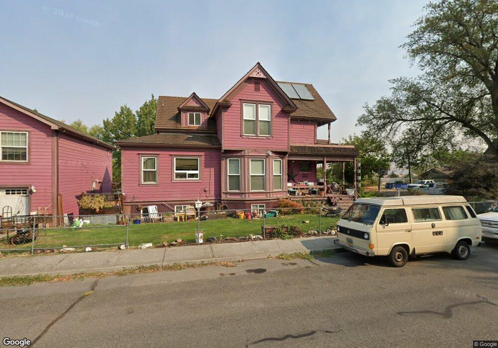 817 E 10th St, the Dalles, OR 97058 - photo 1