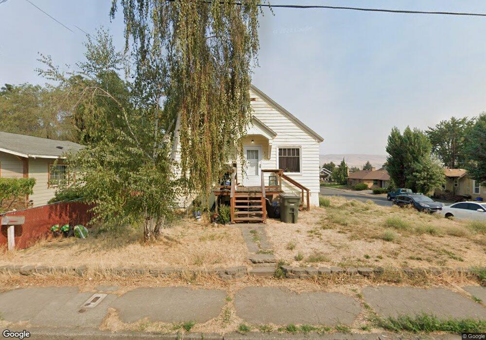 823 E 13th St, the Dalles, OR 97058 - photo 1