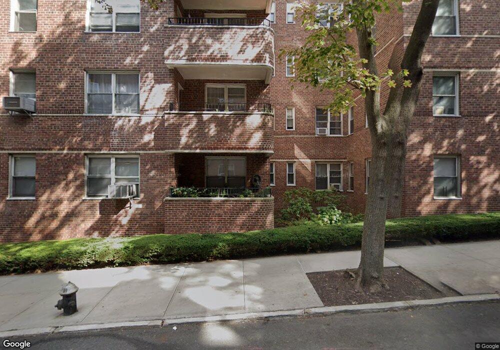 The Grover Clevland unit C52, Forest Hills, NY 11375 - photo 1