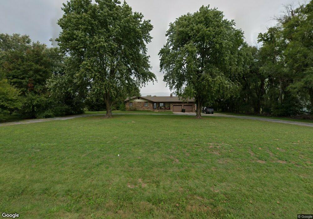 815 Highway 32, Bolivar, MO 65613 - photo 1