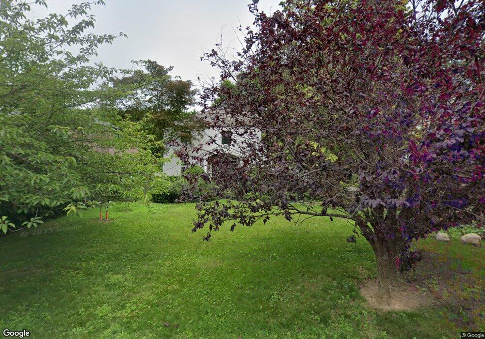 40 Mill Spring Rd, Manhasset, NY 11030 - photo 1