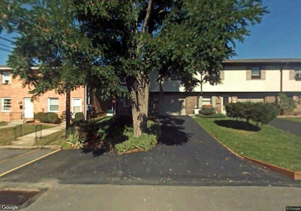 550 Lori Dr, Archbald, PA 18403 - photo 1