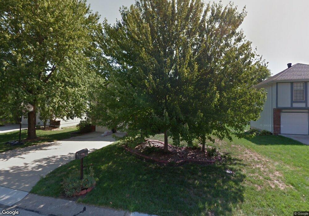 5719 Westgate St, Shawnee, KS 66216 - photo 1