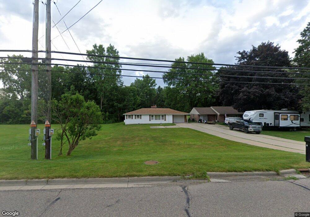 8156 Davison Rd, Davison, MI 48423 - photo 1