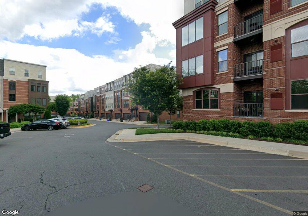 3985 Norton Place unit 10102, Fairfax, VA 22030 - photo 1