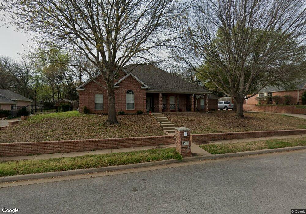 1918 Maplewood Dr, Weatherford, TX 76087 - photo 1