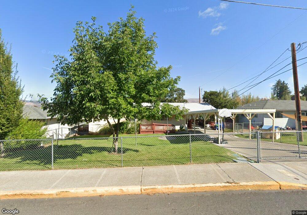 1711 E 19th St, the Dalles, OR 97058 - photo 1