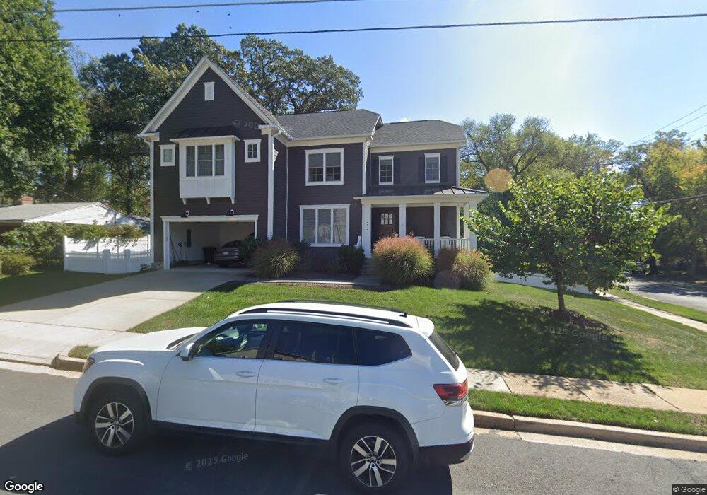 1100 Cottage St SW, Vienna, VA 22180 - photo 1