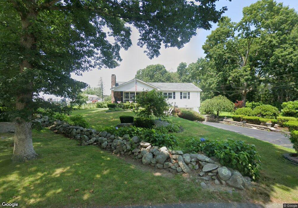 284 W Mccabe St, North Dartmouth, MA 02747 - photo 1