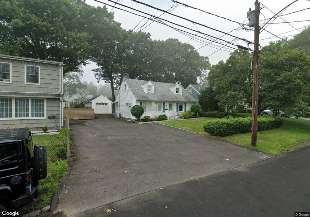 120 Dora St, Stamford, CT 06902 - photo 1