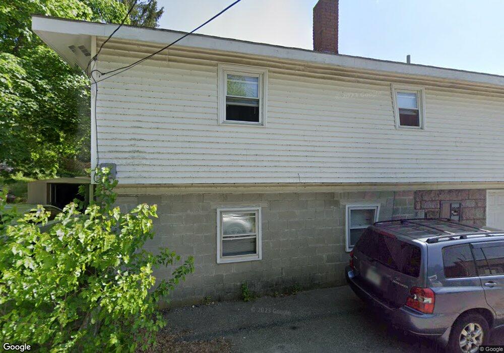 32 Highland Park, Uxbridge, MA 01569 - photo 1