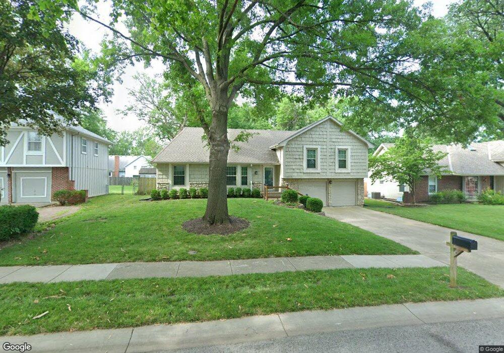 13815 W 69th St, Shawnee, KS 66216 - photo 1