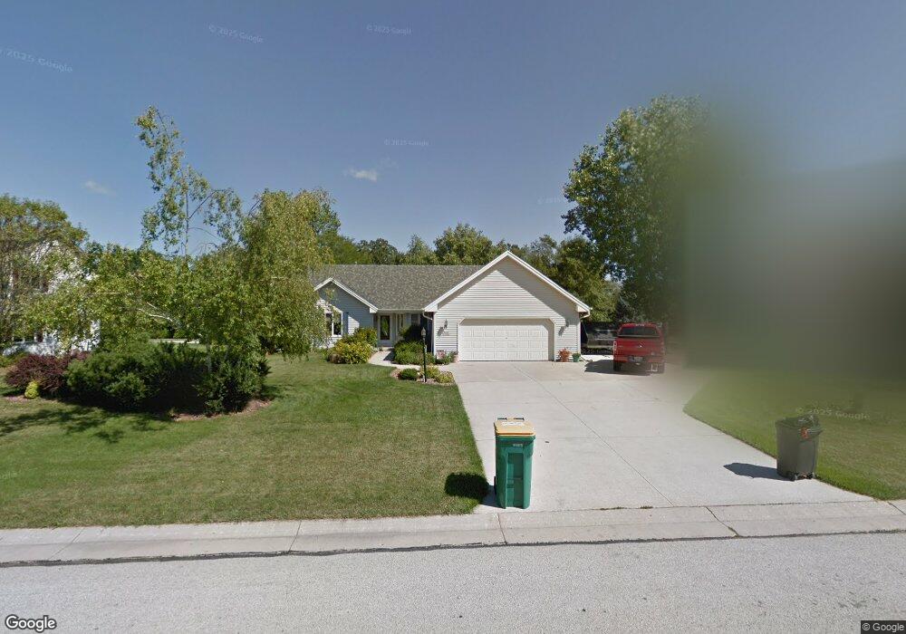 N103W16924 Wildrose Ln, Germantown, WI 53022 - photo 1