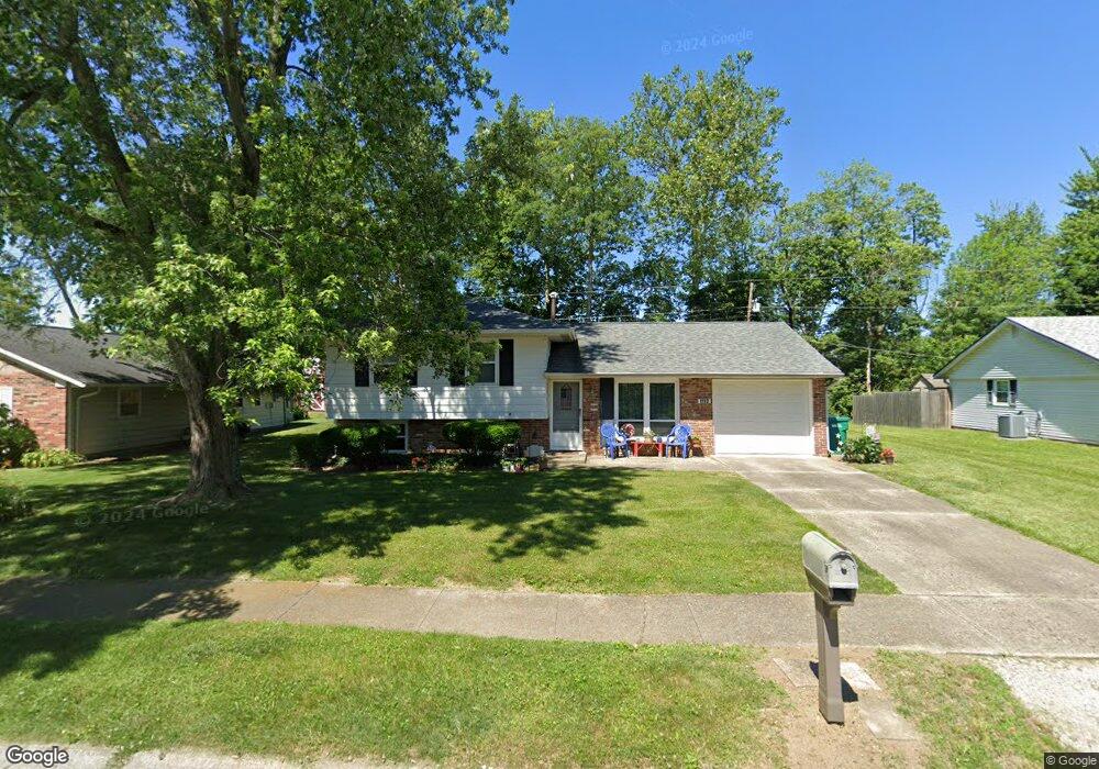 1112 Ridgewood Dr, Plainfield, IN 46168 - photo 1