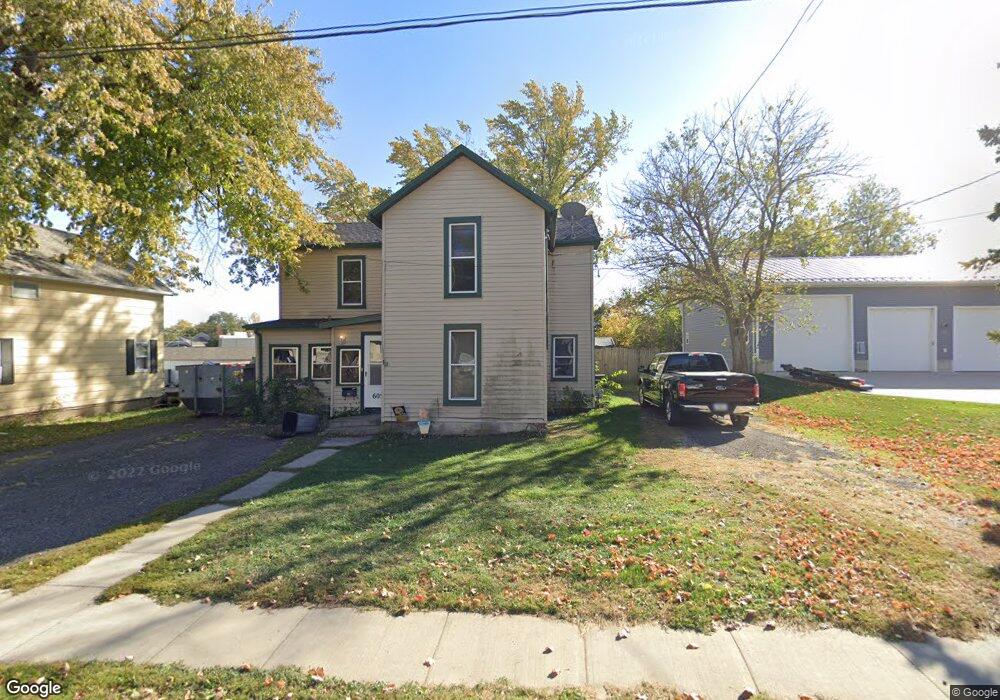 605 N 4th Ave E, Newton, IA 50208 - photo 1
