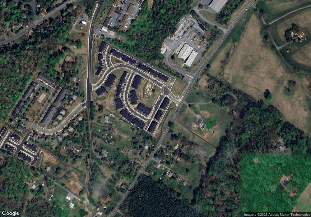 90 M Berwyn Ln, Charlottesville, VA 22902 - photo 1