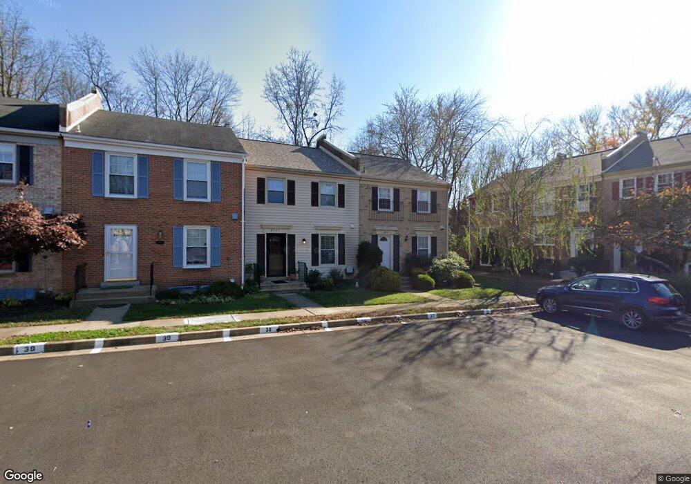 2543 Windbreak Dr, Alexandria, VA 22306 - photo 1