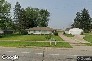 712 S 1st St, Edmore, MI 48829